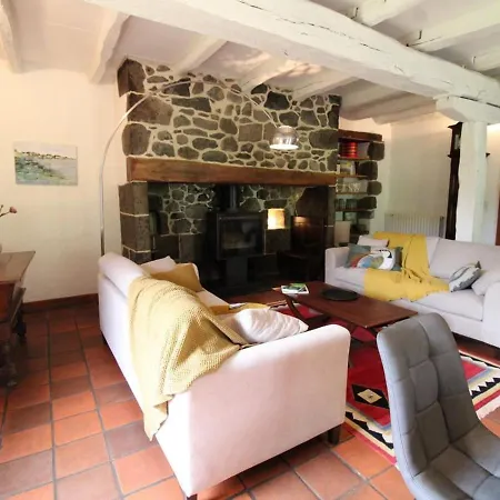 Holiday home Aurillac, 4 Pieces, 6 Personnes - Fr-1-742-514