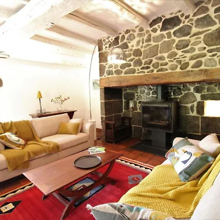 Holiday home Aurillac, 4 Pieces, 6 Personnes - Fr-1-742-514 *