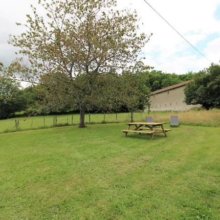 Aurillac, 4 Pieces, 6 Personnes - Fr-1-742-514