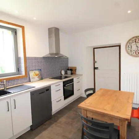 Aurillac, 4 Pieces, 6 Personnes - Fr-1-742-514 Holiday home