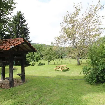 Holiday home Aurillac, 4 Pieces, 6 Personnes - Fr-1-742-514 *