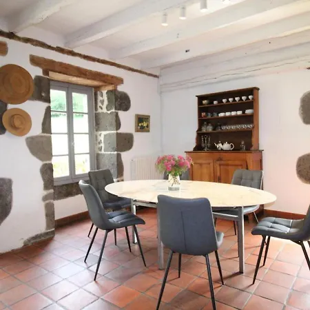 Aurillac, 4 Pieces, 6 Personnes - Fr-1-742-514 Holiday home Aurillac